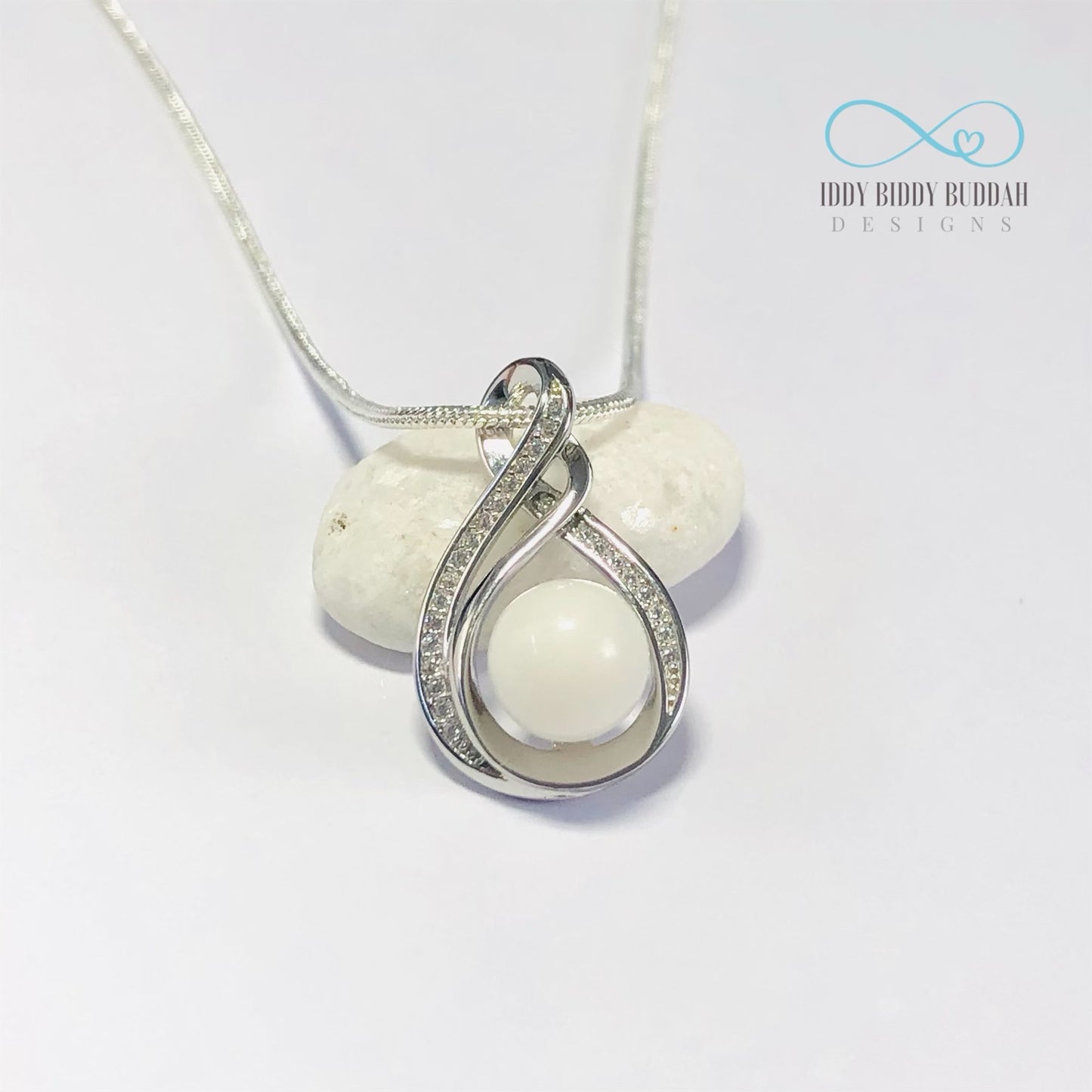 Juliet Keepsake Pendant