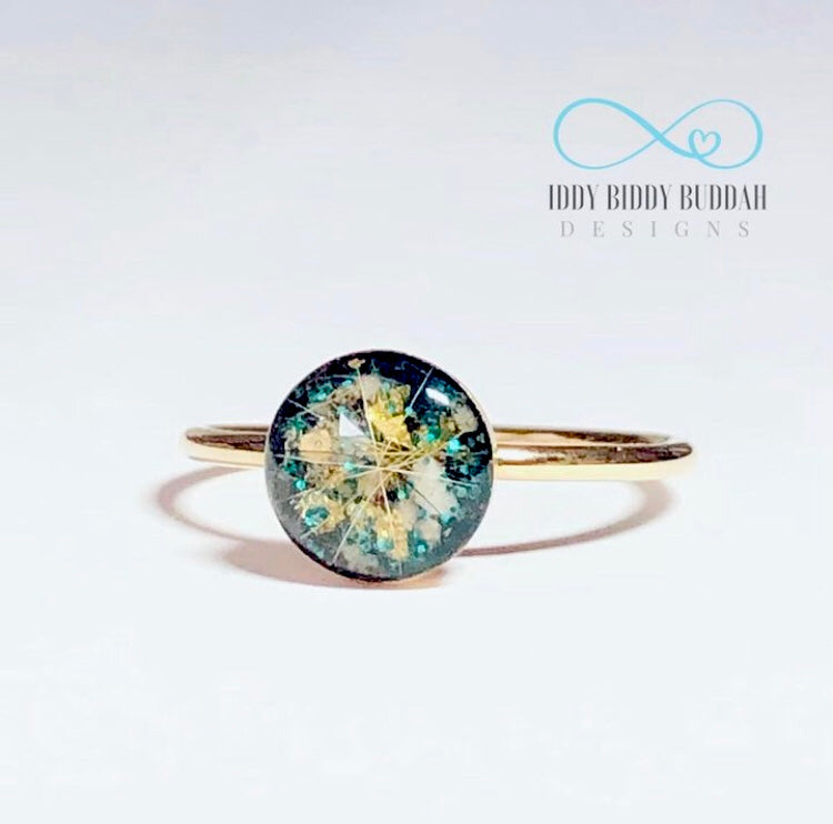 Sophie 9ct Solid Gold Memorial Ring
