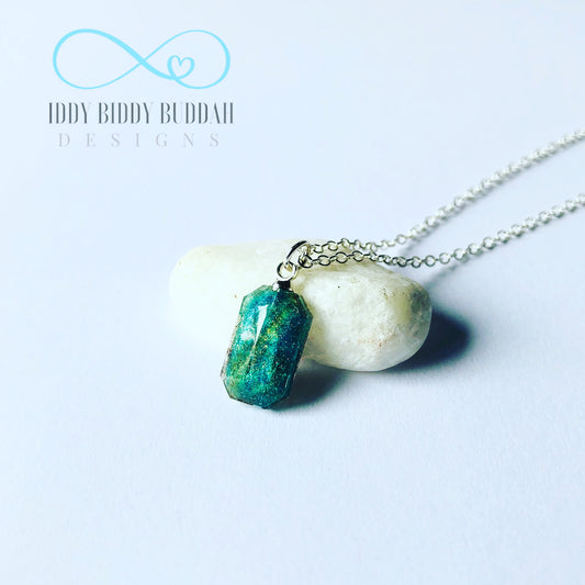 Novello Pendant