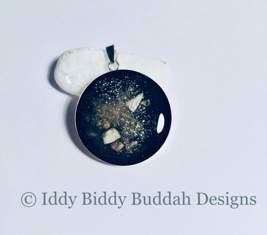 Elright Memorial Pendant